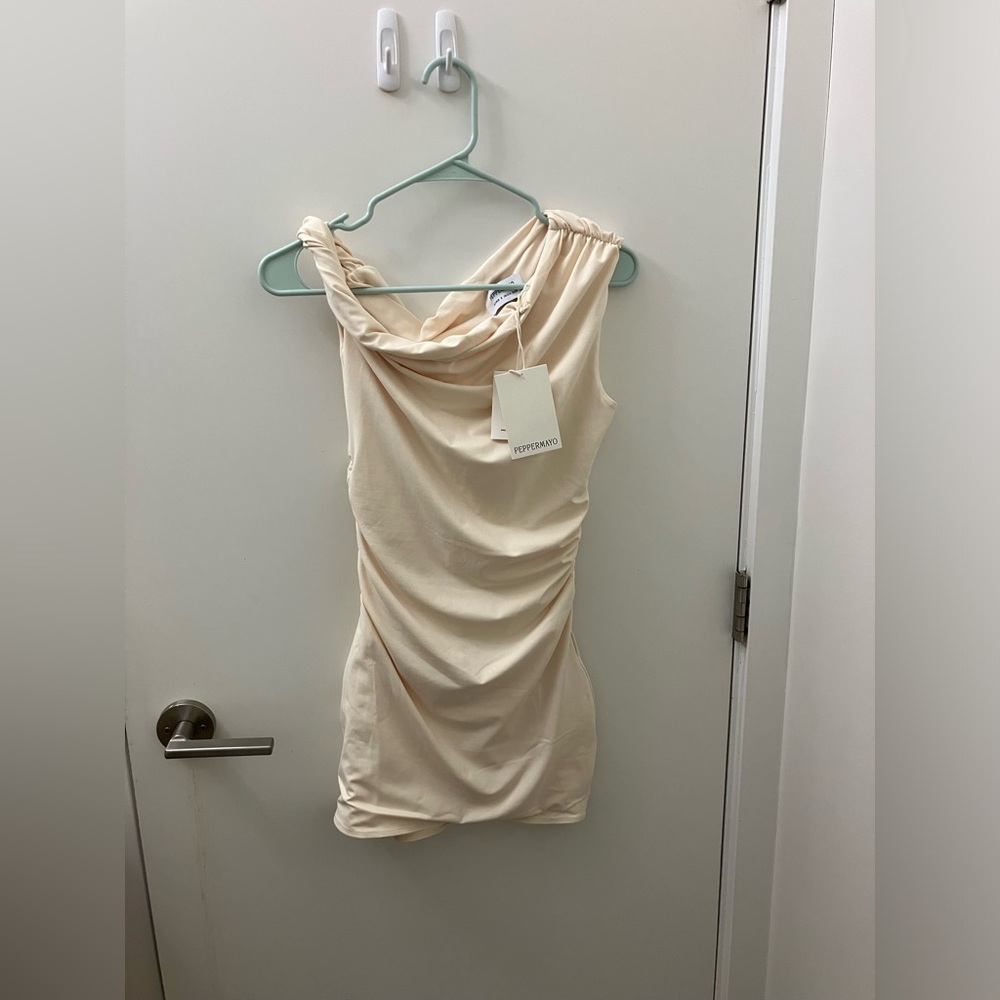 Cute Peppermayo asymmetrical butter yellow mini dress new with tag - Picture 4 of 6